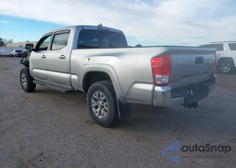 2017 Toyota Tacoma Sr5 z USA, uszkodzony, nr VIN 3TMBZ5DN8HM010639